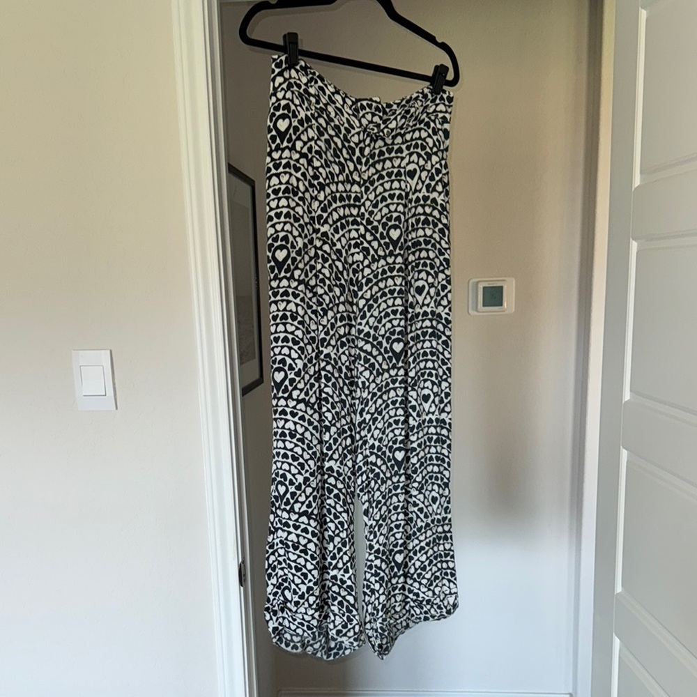 FARM RIO Black and White Heart Pants